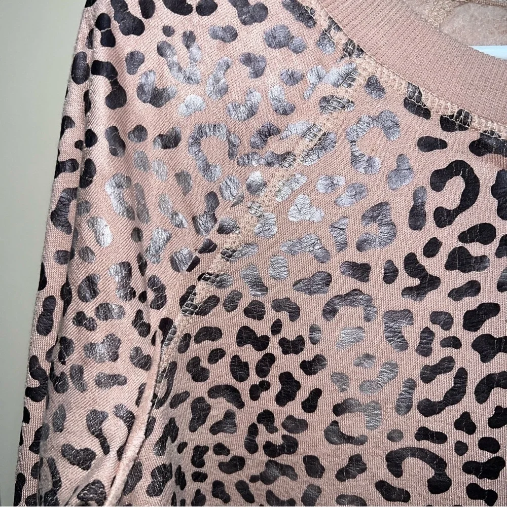 Jane and Delancey Blush Pink Cheetah Print Soft Sweatshirt Size Small - Picture 4 of 10